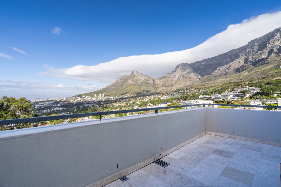 3 Bedroom Property for Sale in Higgovale Western Cape